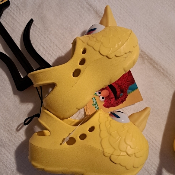 Sesame Street toddler foam sandals, pick size 2, 3, or 4 NWT - Picture 3 of 9